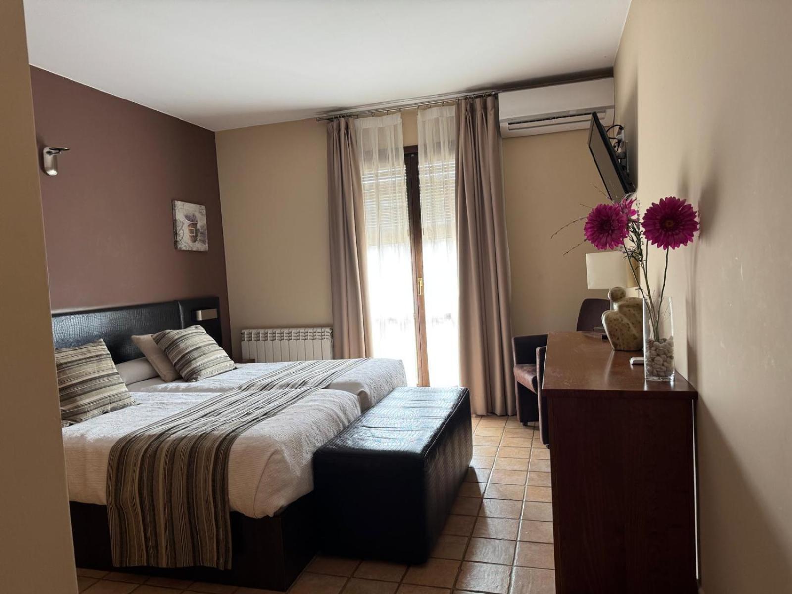 Hotel Guara Inluka Las Almunias Cameră foto